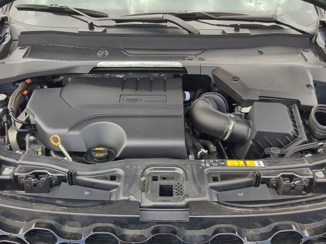 Certified 2025 Land Rover Discovery Sport Dynamic SE AWD/4WD image 14