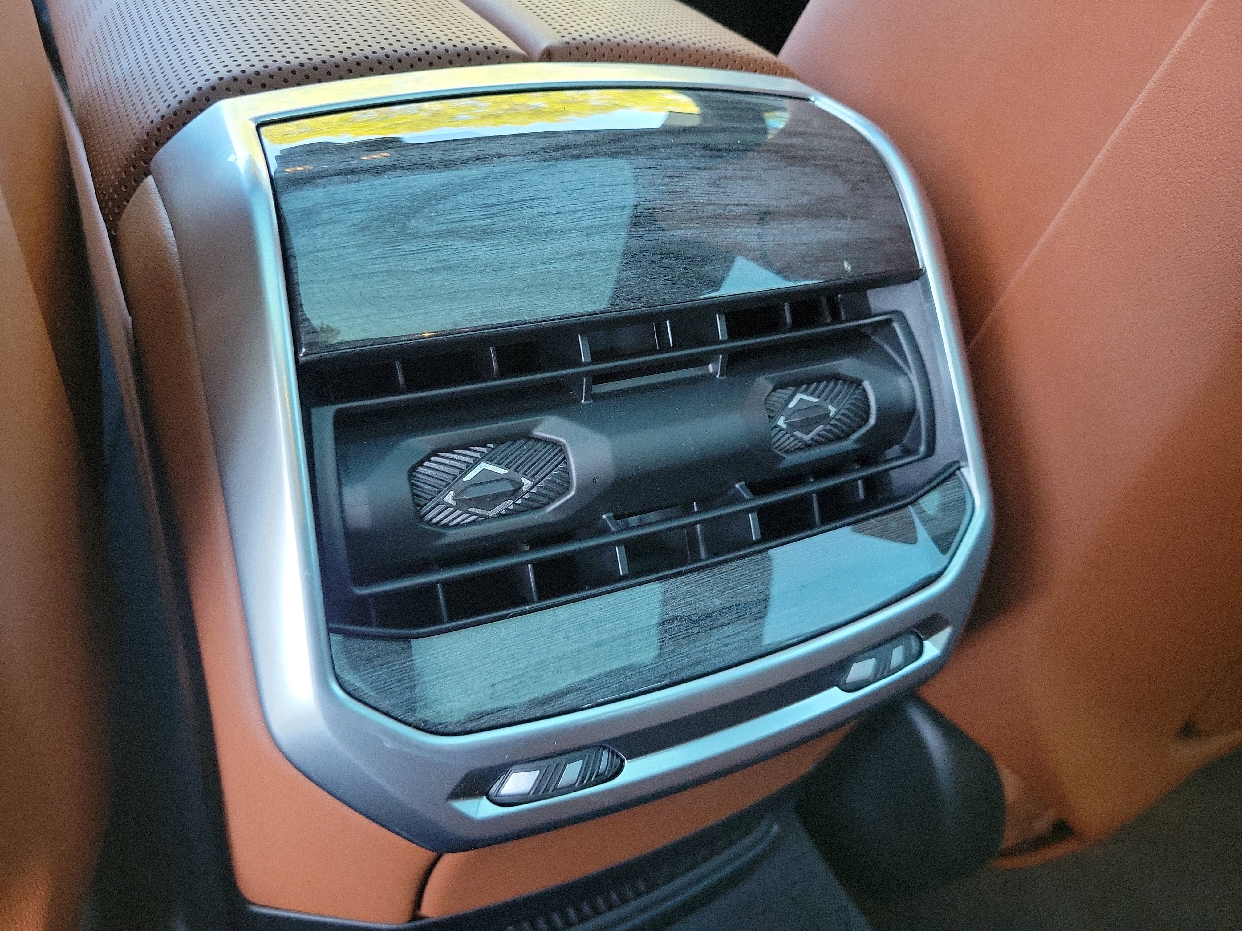 Used 2026 BMW i7 eDrive50 w/ M Sport Package image 14