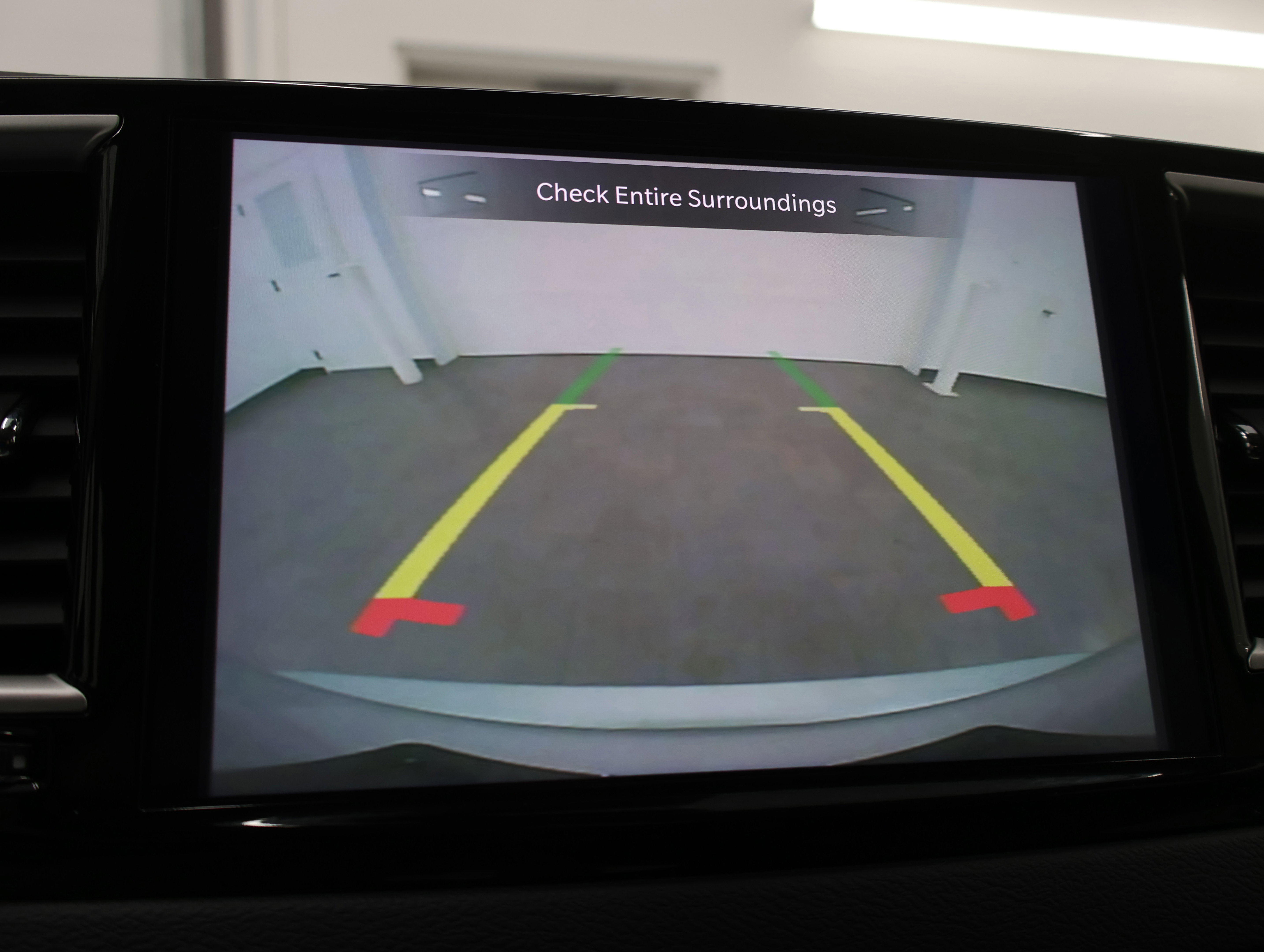 Used 2024 Chrysler Pacifica Touring-L FWD image 17