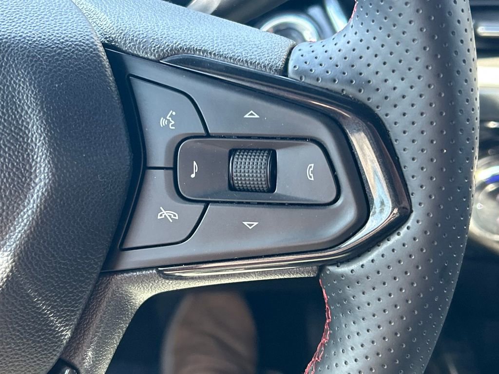 Used 2024 Chevrolet Trax RS image 35