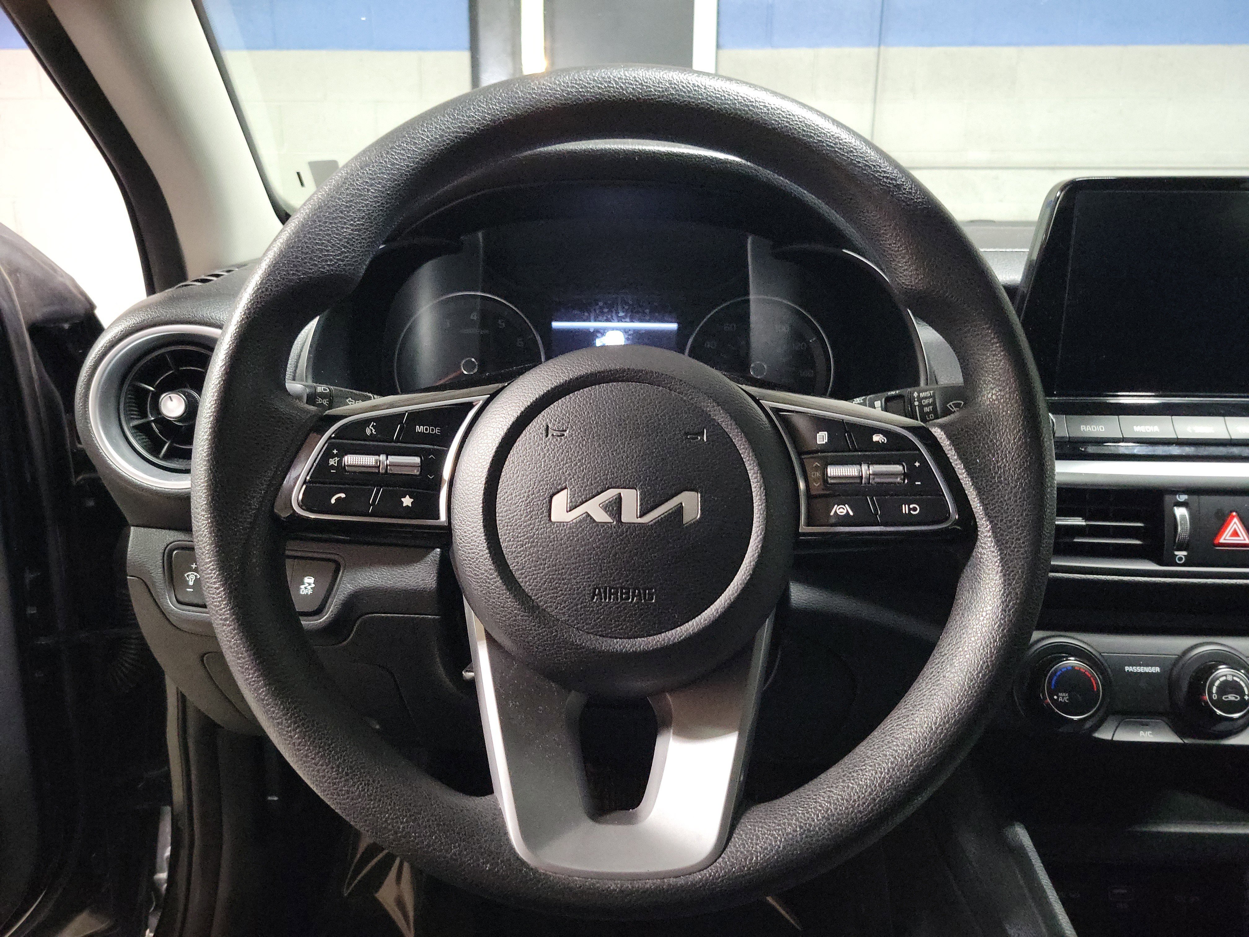 Used 2023 Kia Forte LXS image 21