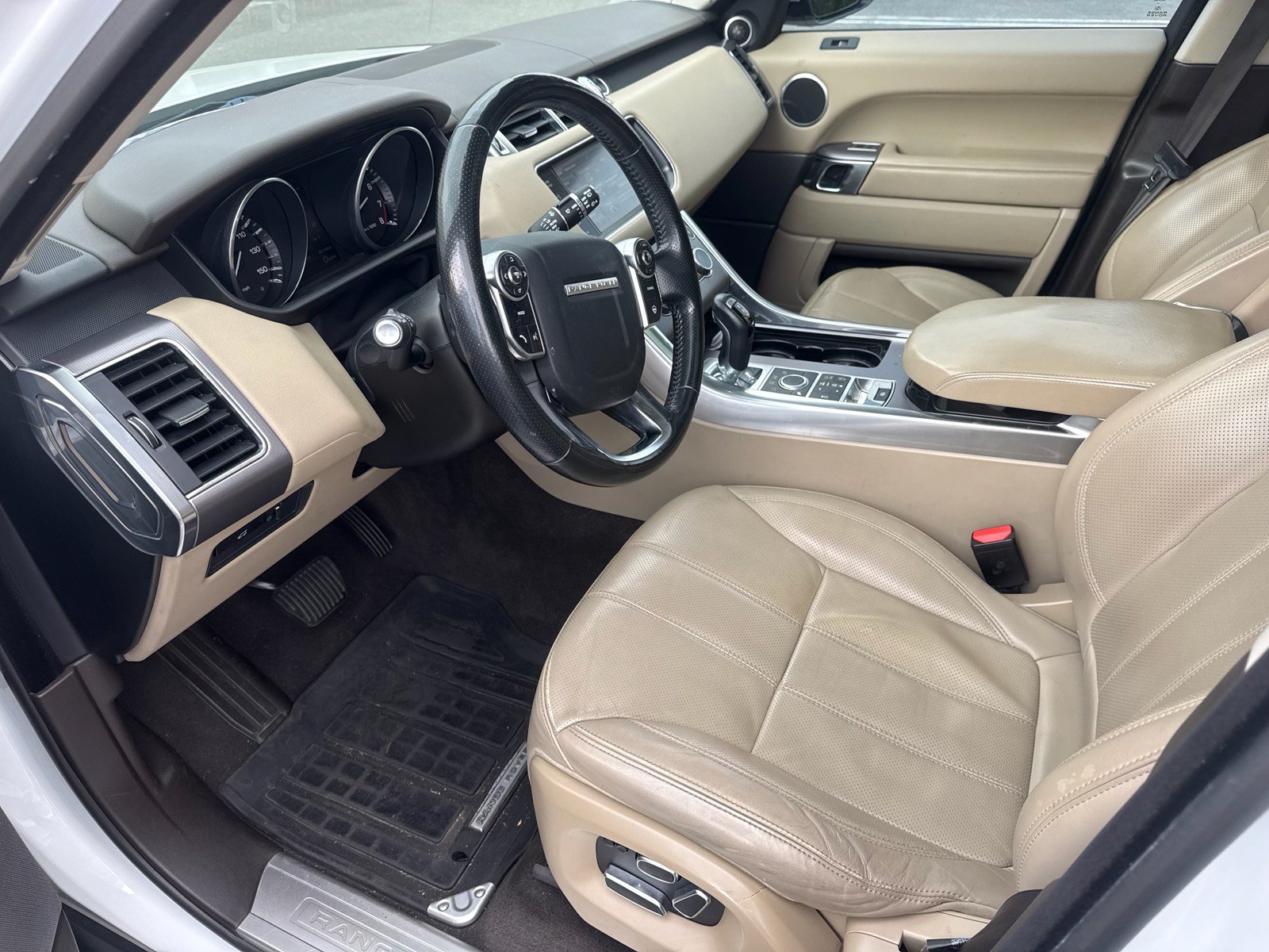 Used 2014 Land Rover Range Rover Sport HSE AWD/4WD image 17