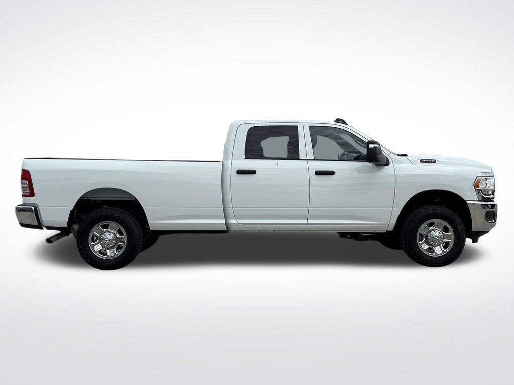 Used 2024 RAM 3500 Tradesman w/ Chrome Appearance Group AWD/4WD image 8