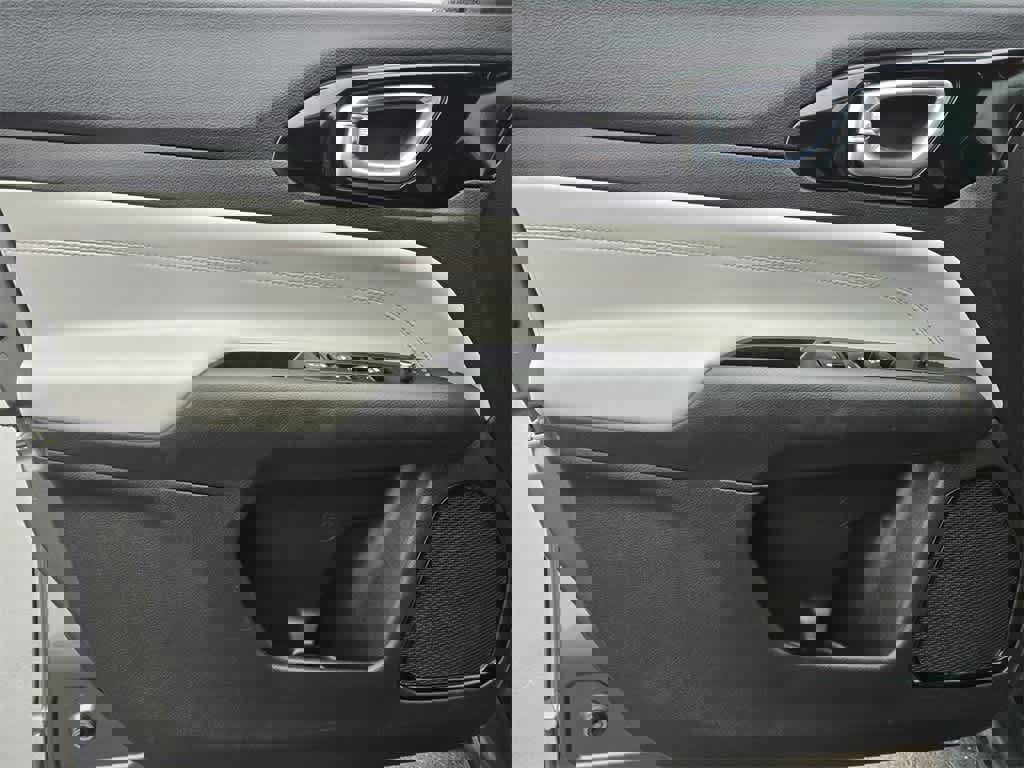 Used 2024 Jeep Compass Limited image 17