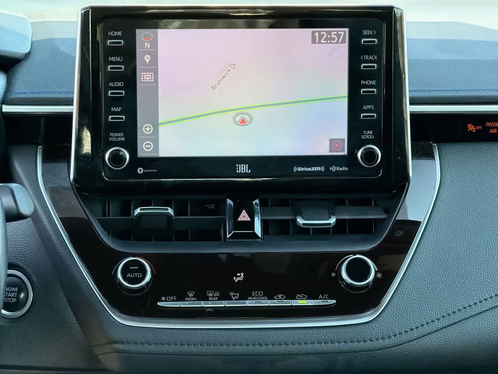 Used 2020 Toyota Corolla XSE image 30