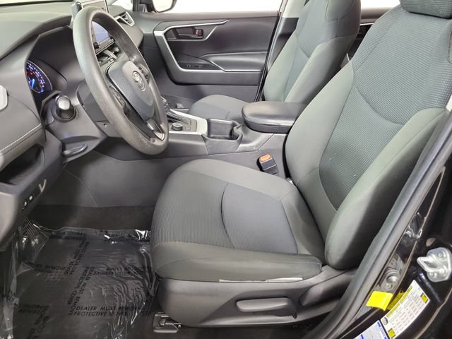 Used 2022 Toyota RAV4 LE AWD/4WD image 19