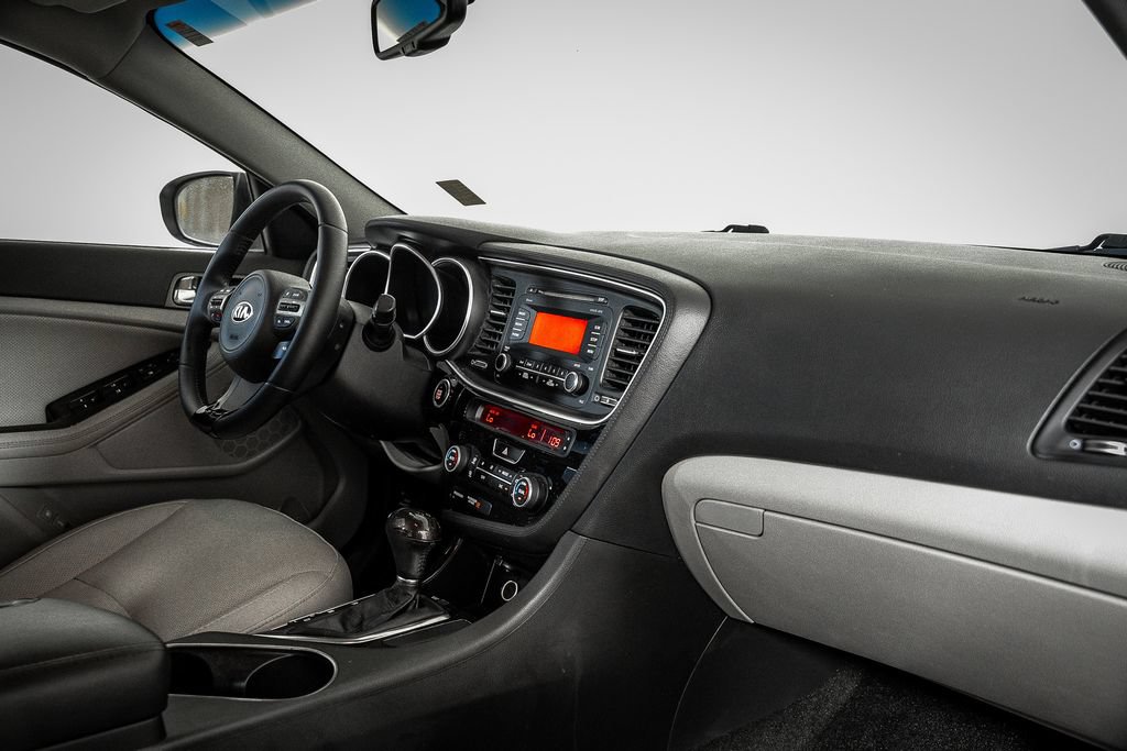 Used 2015 Kia Optima EX FWD image 35
