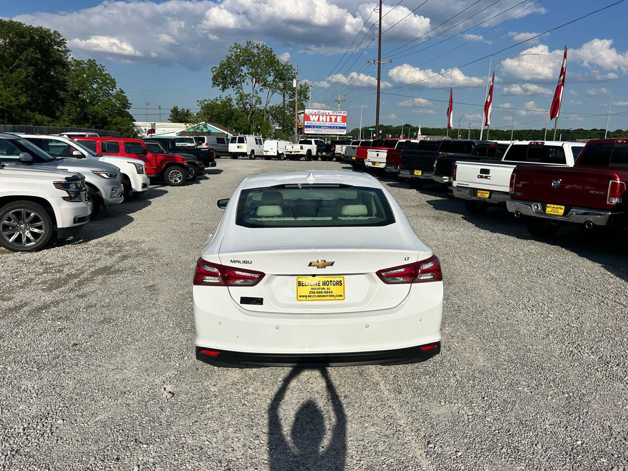 Used 2021 Chevrolet Malibu LT w/ Leather Package FWD image 17