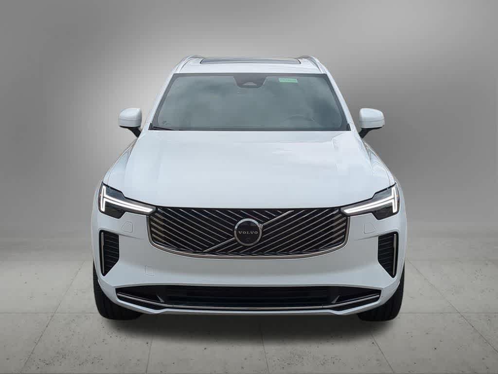 Certified 2026 Volvo XC90 B6 Plus AWD/4WD image 9