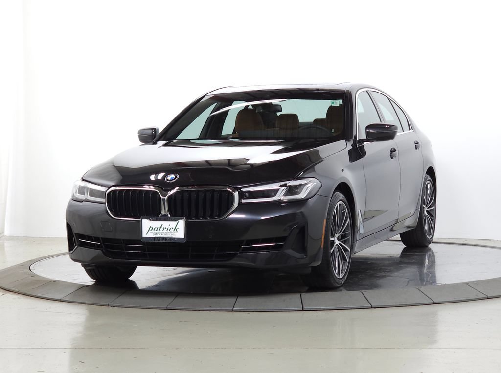 Used 2023 BMW 540i xDrive w/ Premium Package AWD/4WD image 3