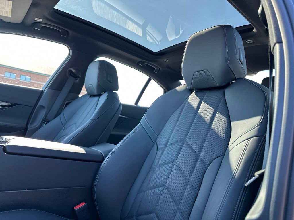 New 2026 BMW 530i xDrive w/ M Sport Package image 15