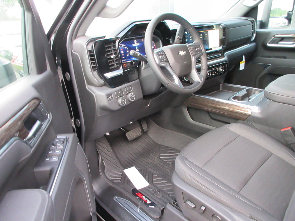 New 2026 Chevrolet Silverado 3500 LT w/ All Star Edition AWD/4WD image 16