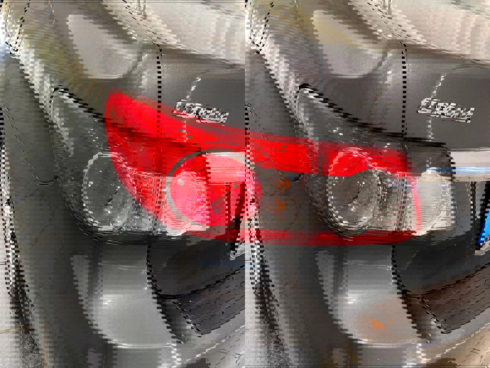 Used 2013 Toyota Corolla LE image 32