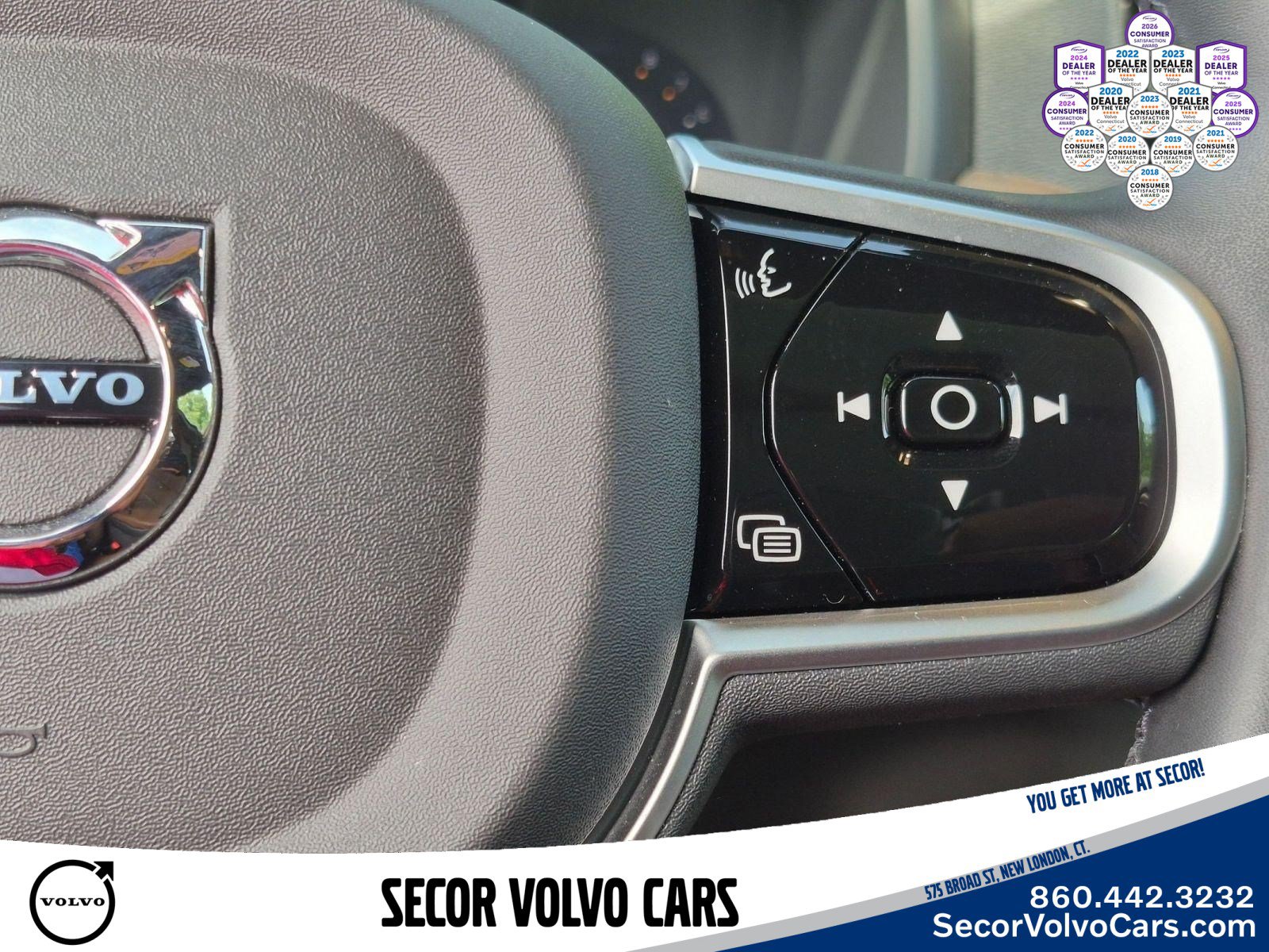 Used 2025 Volvo V90 B6 Cross Country Plus AWD/4WD image 21
