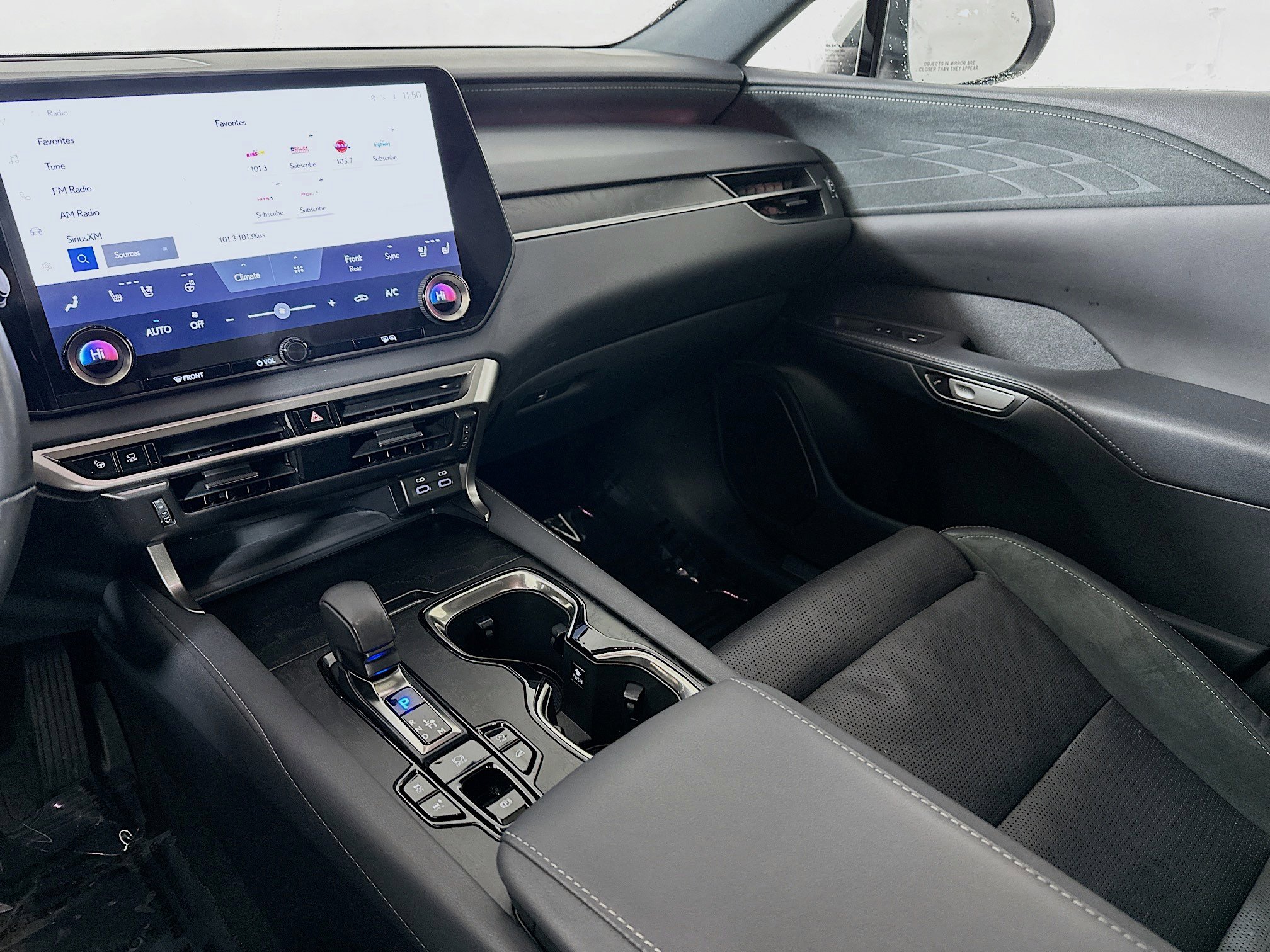 Used 2023 Lexus RX 350 w/ Accessory Package image 22