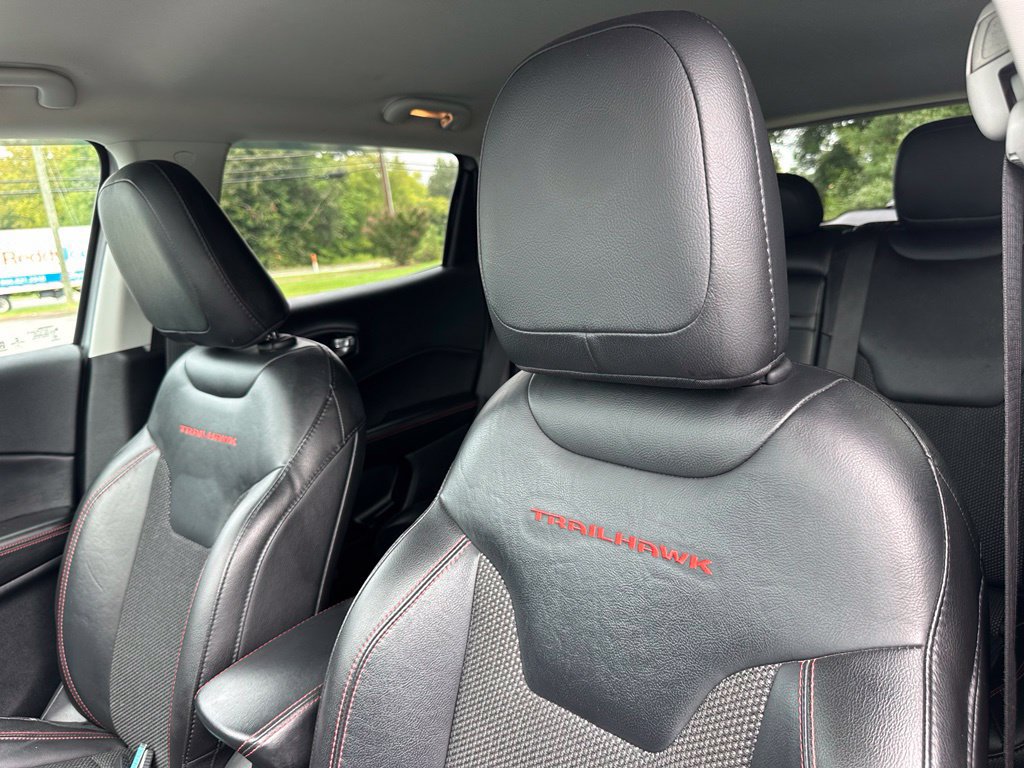 Used 2019 Jeep Compass Trailhawk AWD/4WD image 13