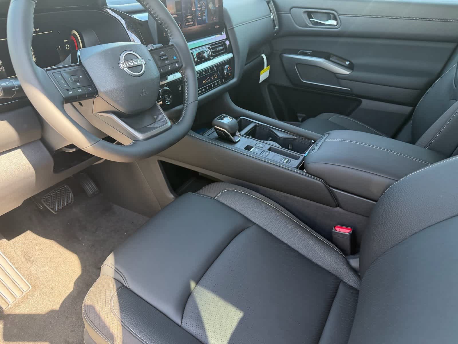 New 2026 Nissan Pathfinder SL FWD image 9