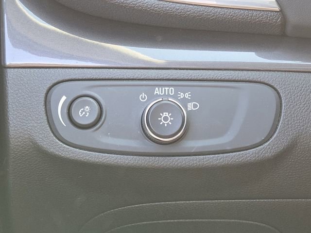 Certified 2021 Buick Encore Preferred image 7