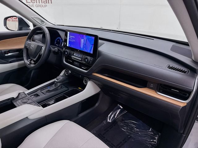 Used 2024 Toyota Grand Highlander Limited image 31