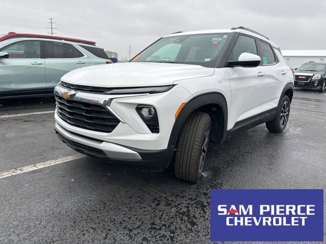 Used 2024 Chevrolet TrailBlazer LT w/ Convenience Package image 1