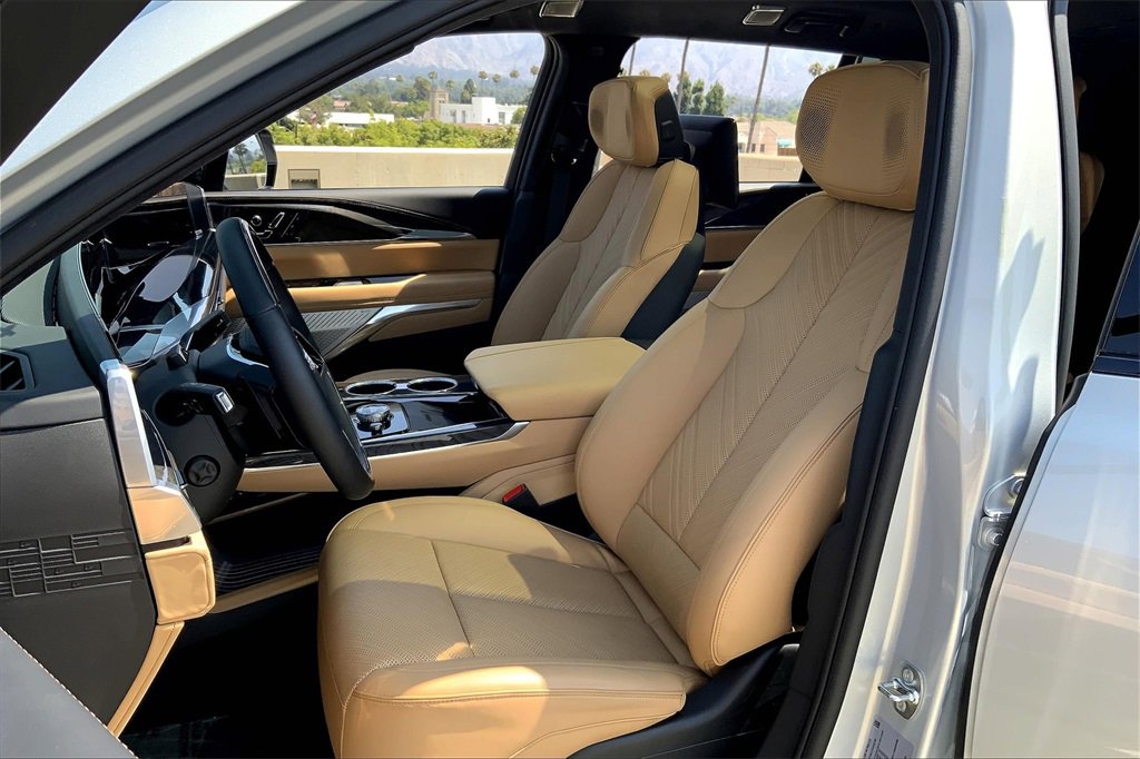 New 2025 Cadillac Escalade IQ Luxury 2 image 12