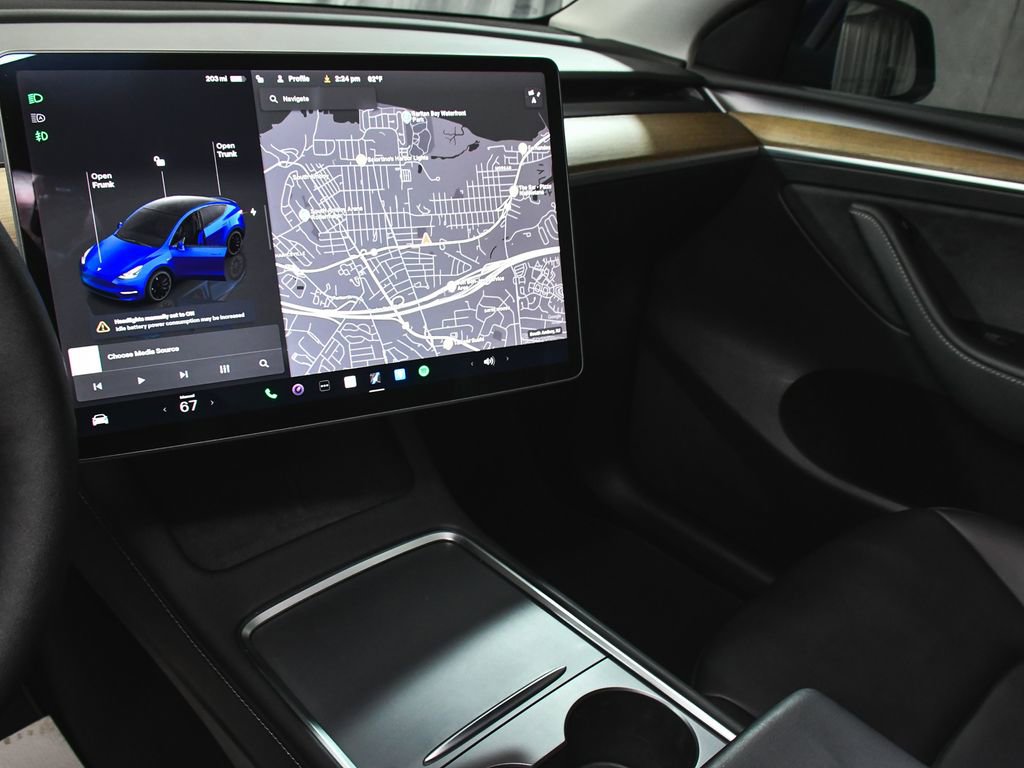 Used 2023 Tesla Model Y Performance AWD/4WD image 36
