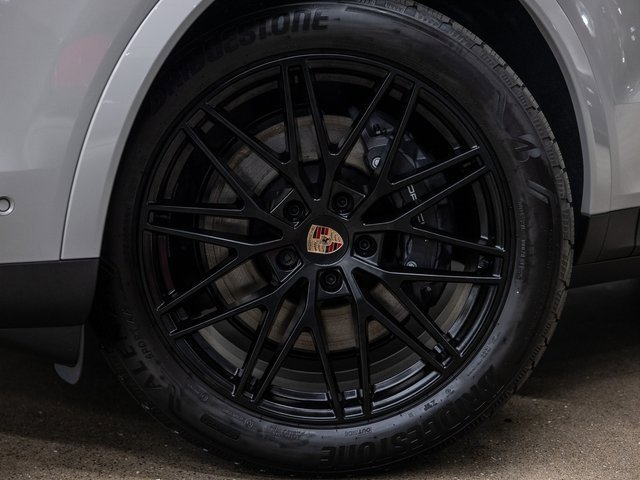 New 2026 Porsche Cayenne Coupe image 14