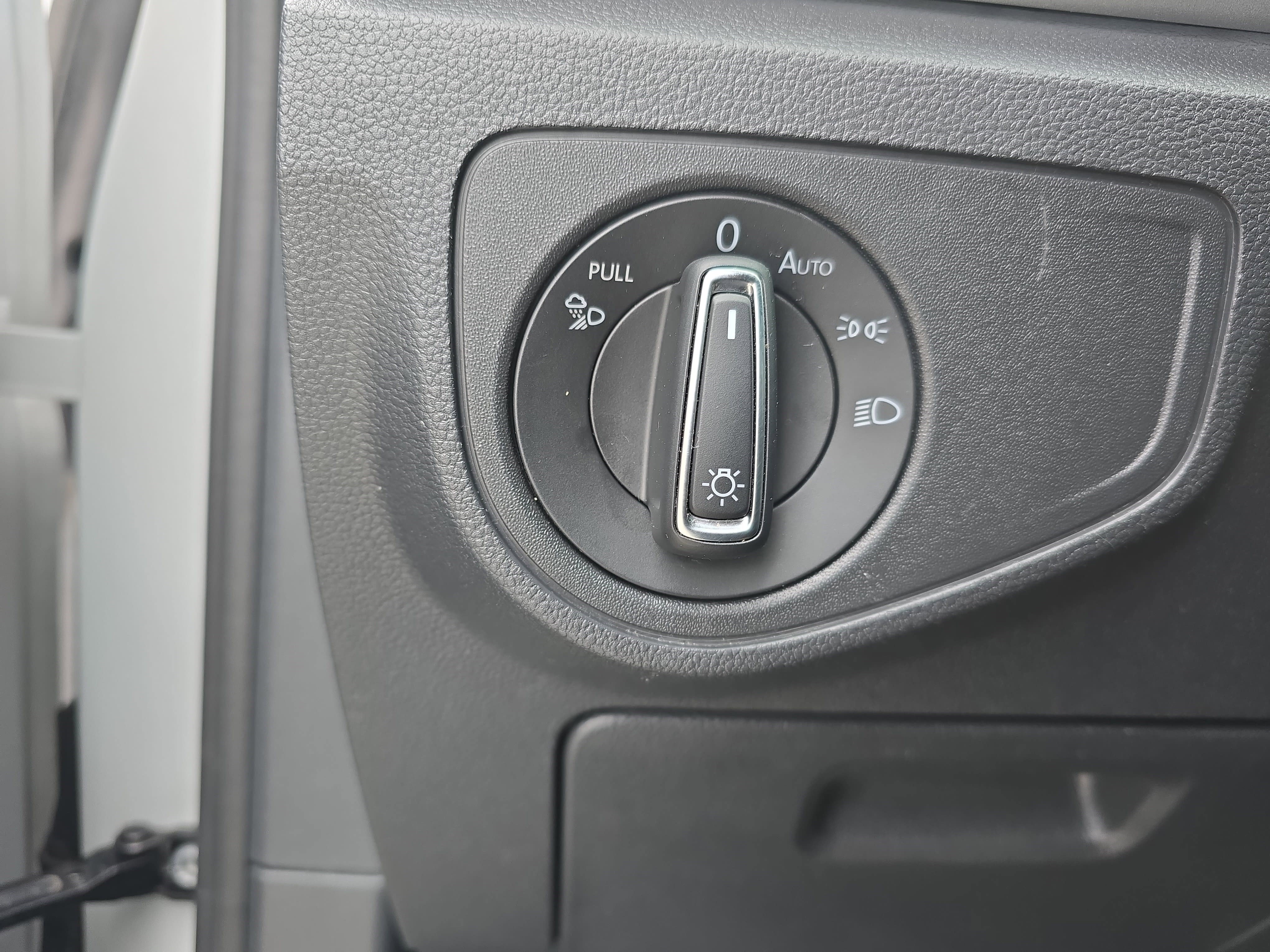 Used 2022 Volkswagen Atlas Cross Sport SEL Premium R-Line image 24