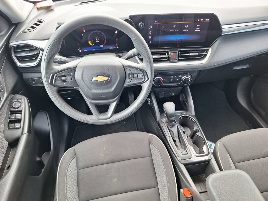 Used 2025 Chevrolet TrailBlazer LT FWD image 9