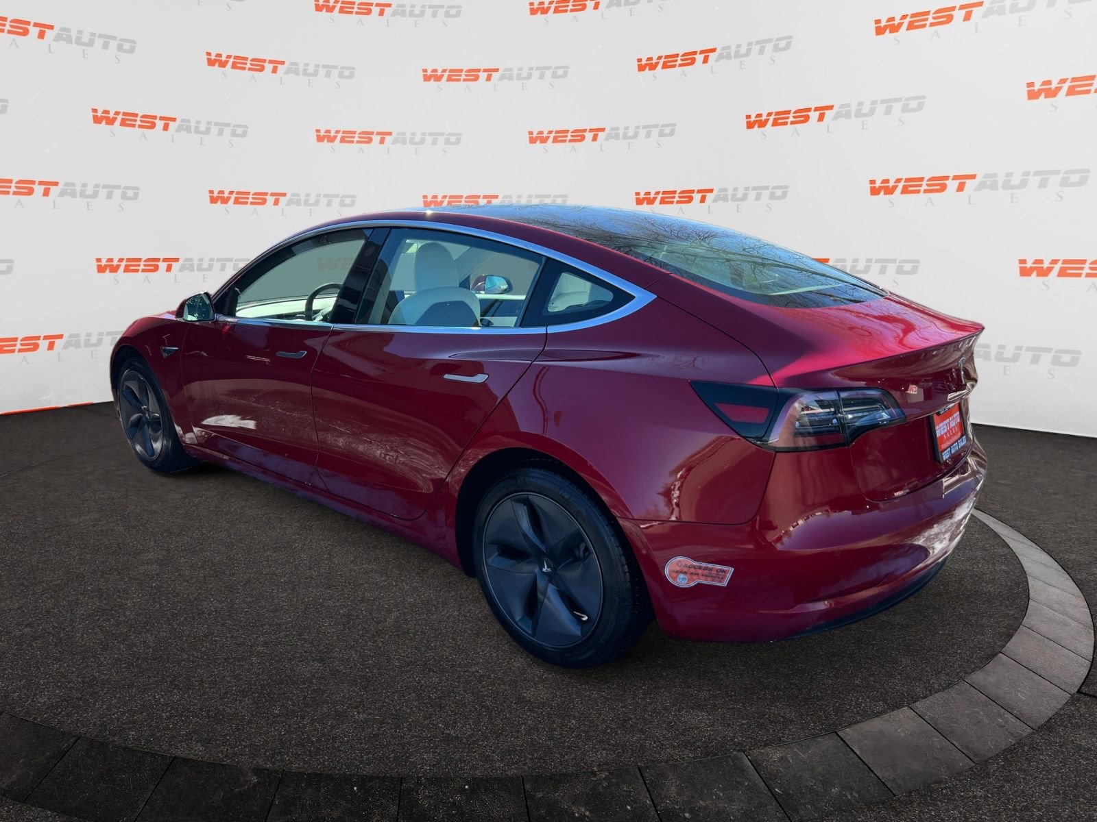 Used 2019 Tesla Model 3 Long Range AWD/4WD image 3
