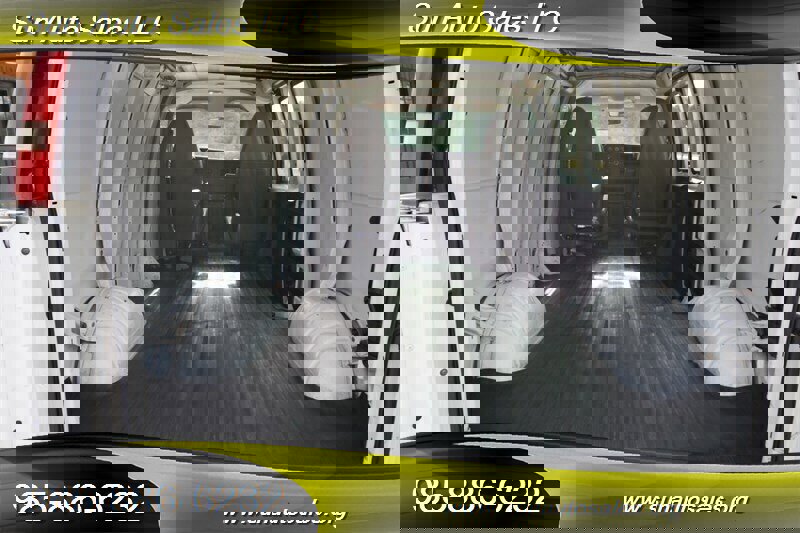 Used 2010 Chevrolet Express 1500 image 19