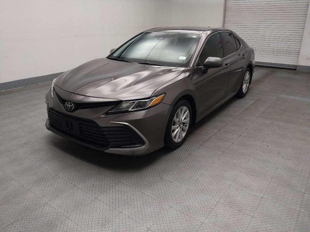 Used 2023 Toyota Camry LE FWD image 2