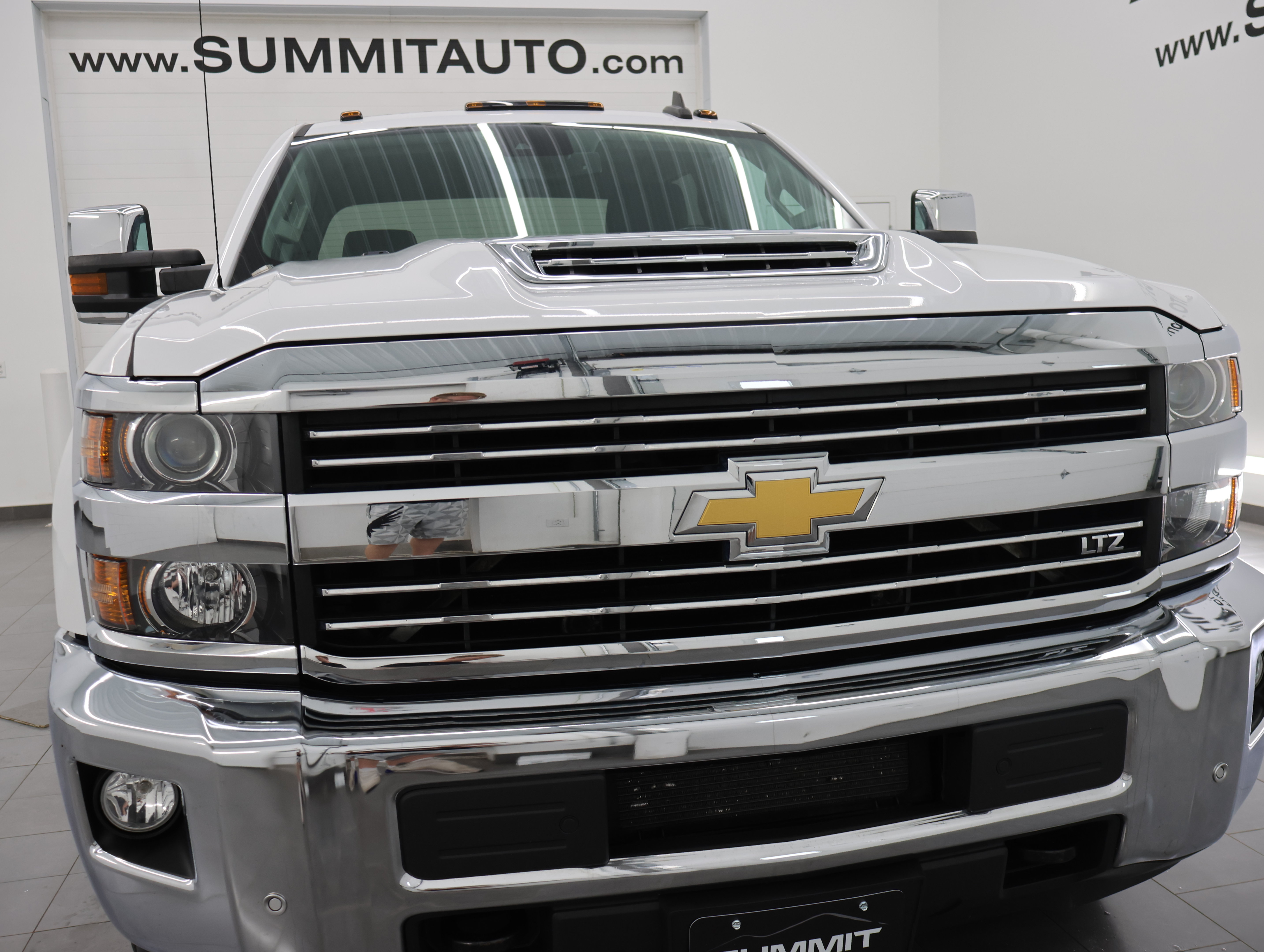Used 2019 Chevrolet Silverado 3500 LTZ w/ Duramax Plus Package AWD/4WD image 21