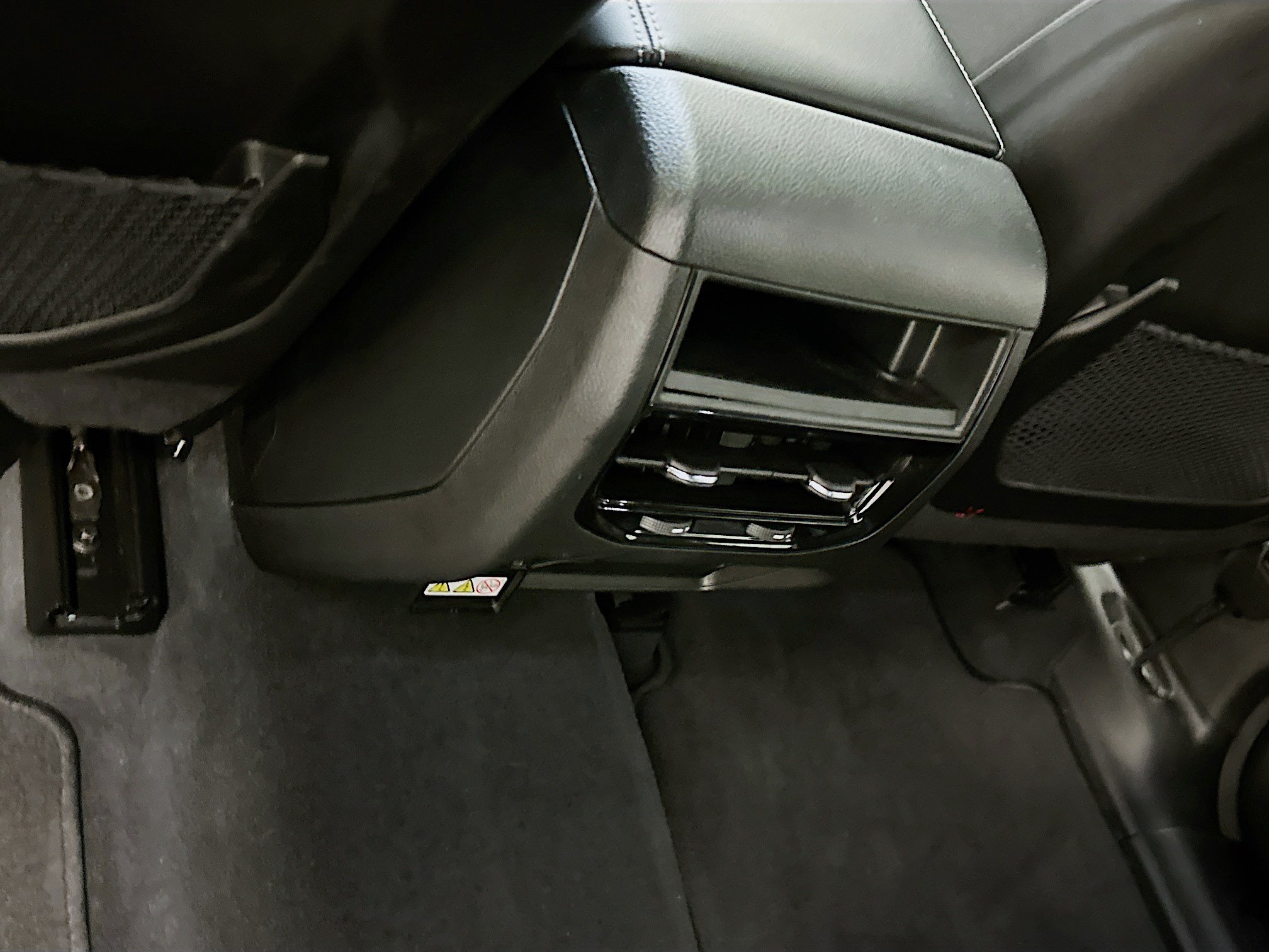 Used 2023 Jeep Grand Cherokee Altitude AWD/4WD image 28