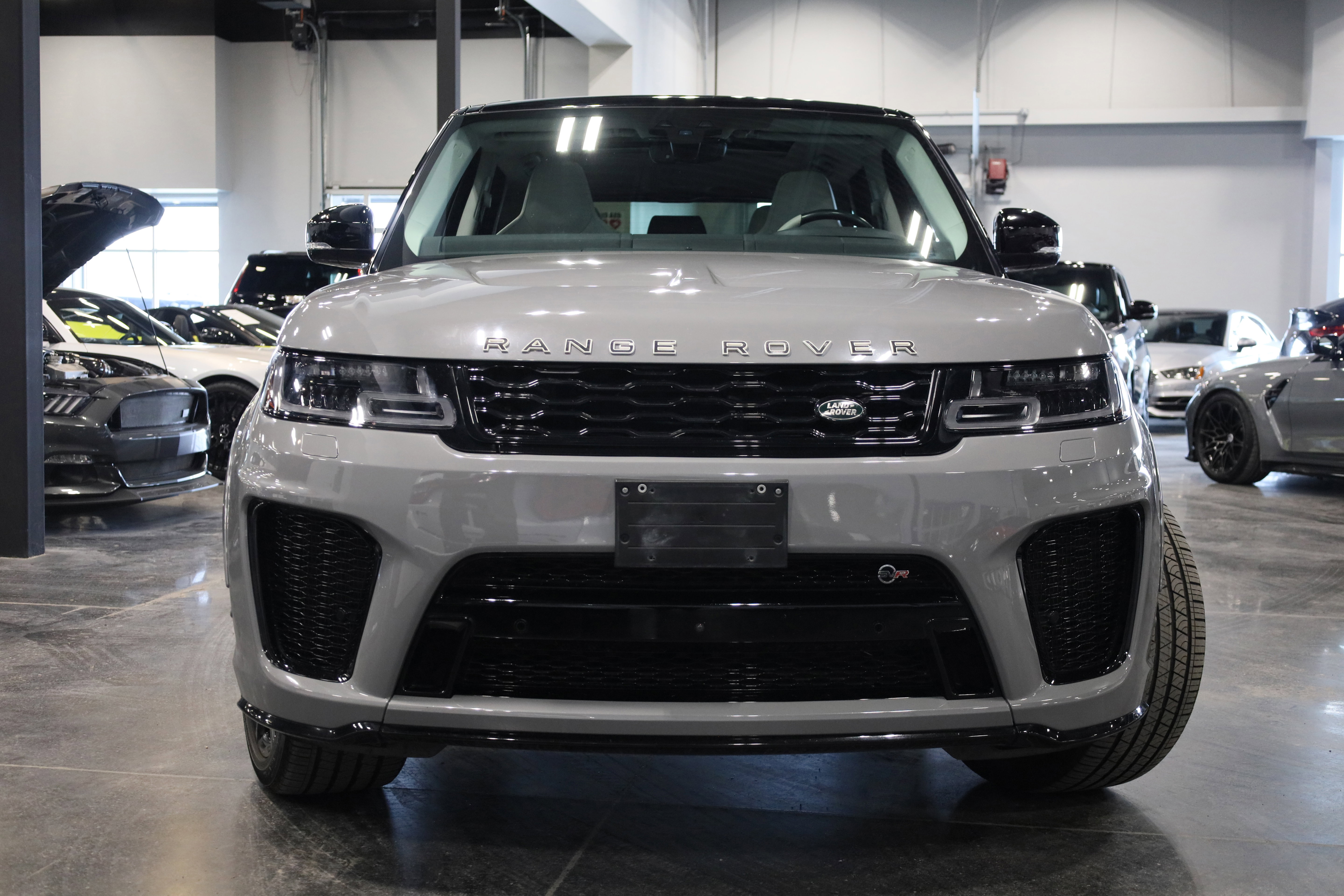 Used 2022 Land Rover Range Rover Sport SVR Carbon Edition image 2