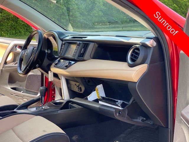 Used 2017 Toyota RAV4 XLE FWD image 18