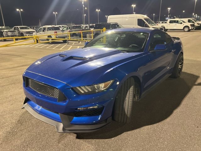 Used 2017 Ford Mustang Coupe image 3