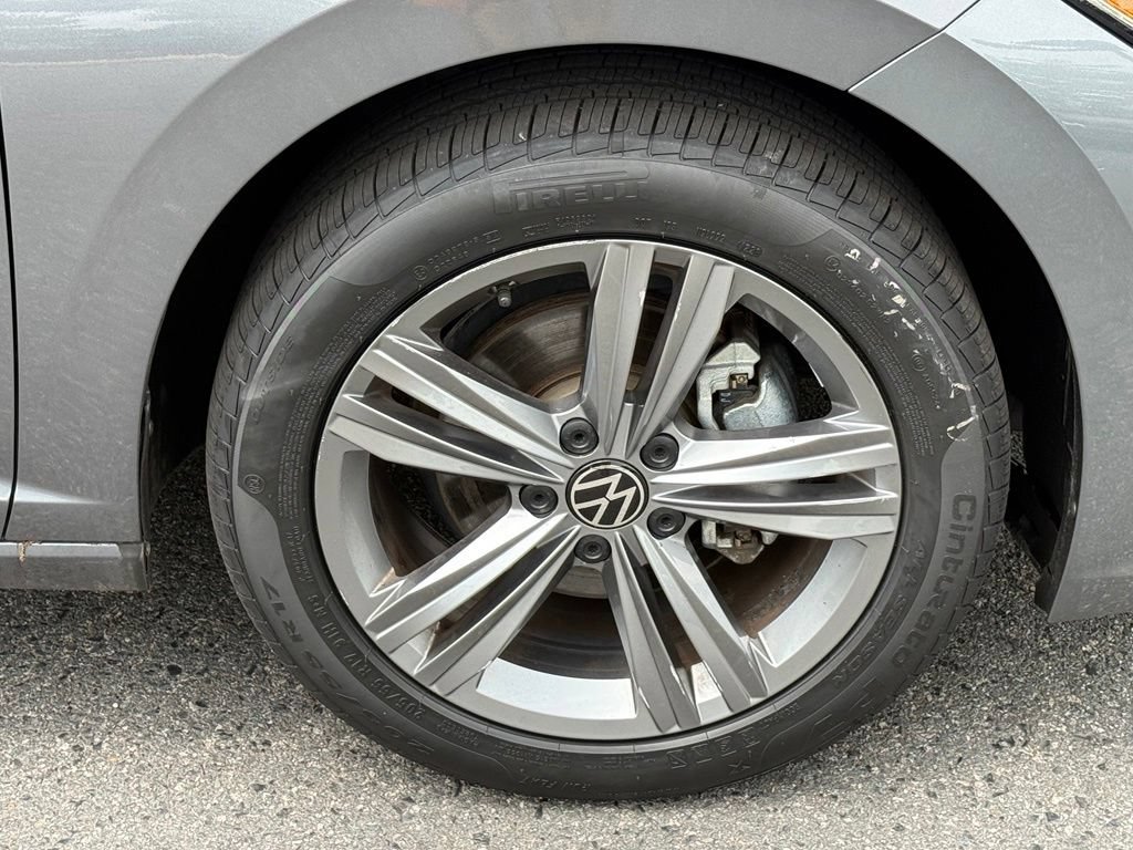 Used 2024 Volkswagen Jetta SE FWD image 13