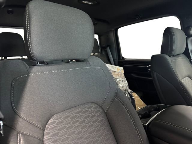 New 2026 RAM 1500 4x4 Crew Cab image 7