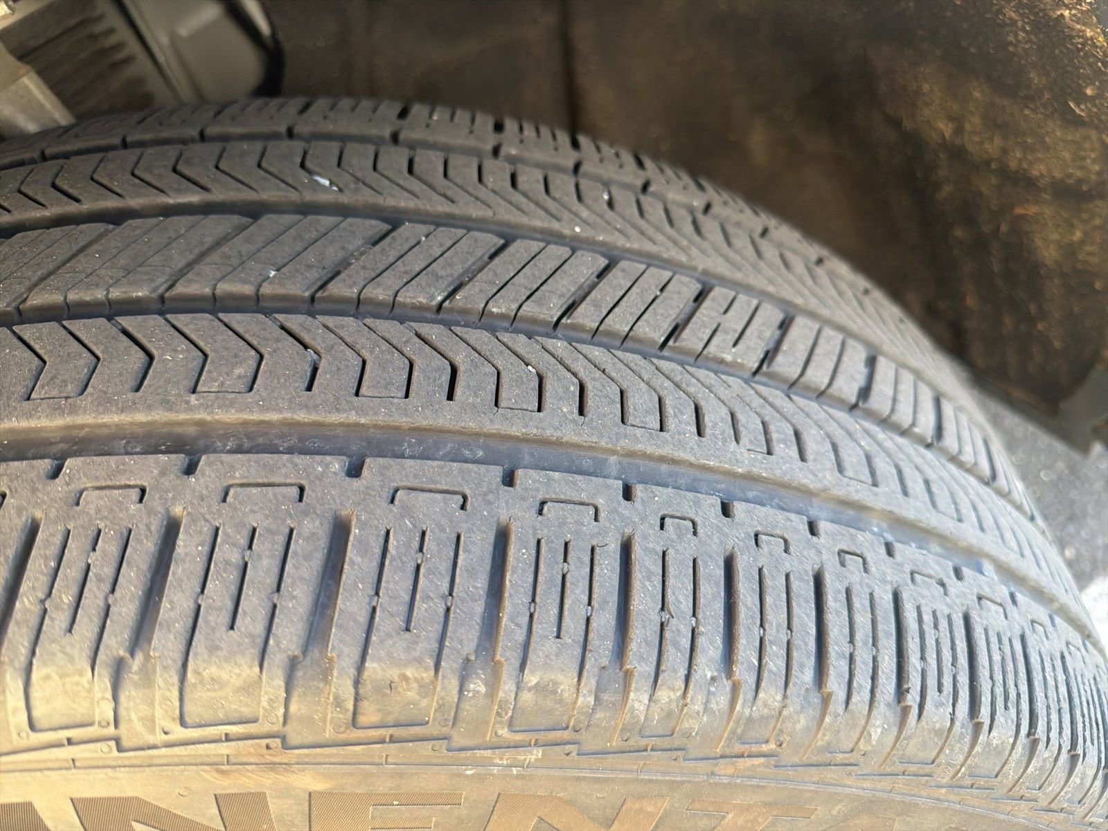 Used 2024 Land Rover Defender 110 S image 3