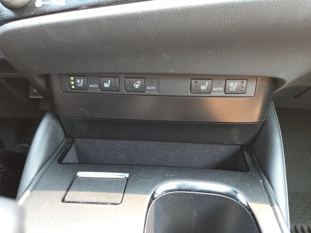 Used 2023 Lexus ES 350 w/ Premium Package FWD image 17
