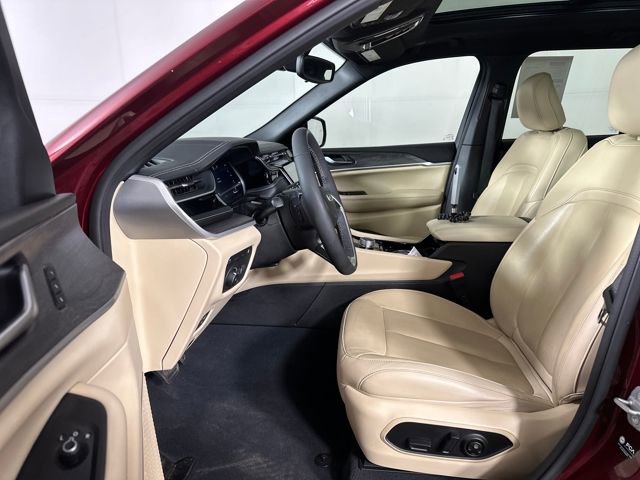 Used 2022 Jeep Grand Cherokee Limited 4xe w/ MOPAR Finishing Package image 11