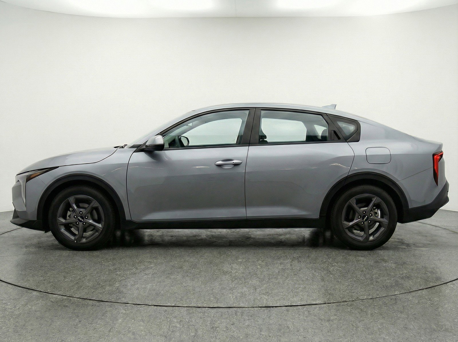 Used 2025 Kia K4 LXS image 5