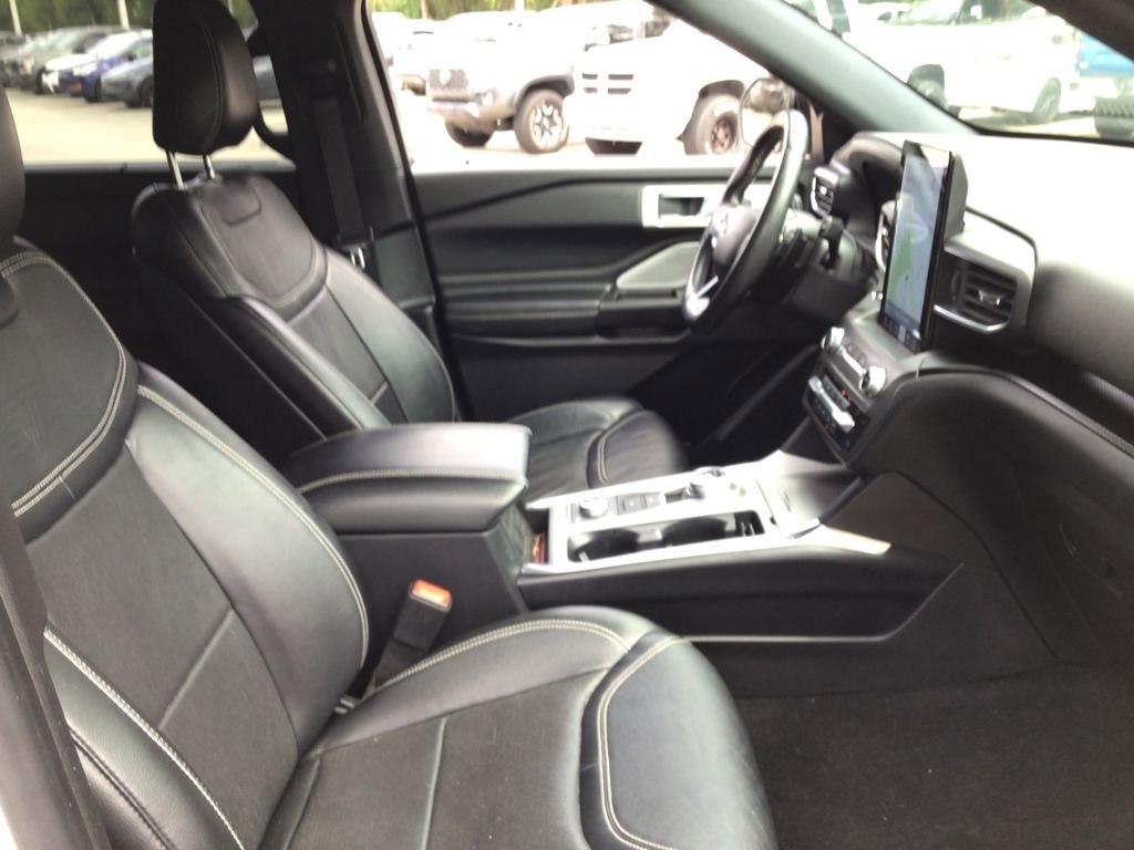 Used 2020 Ford Explorer ST w/ Premium Technology Package image 28