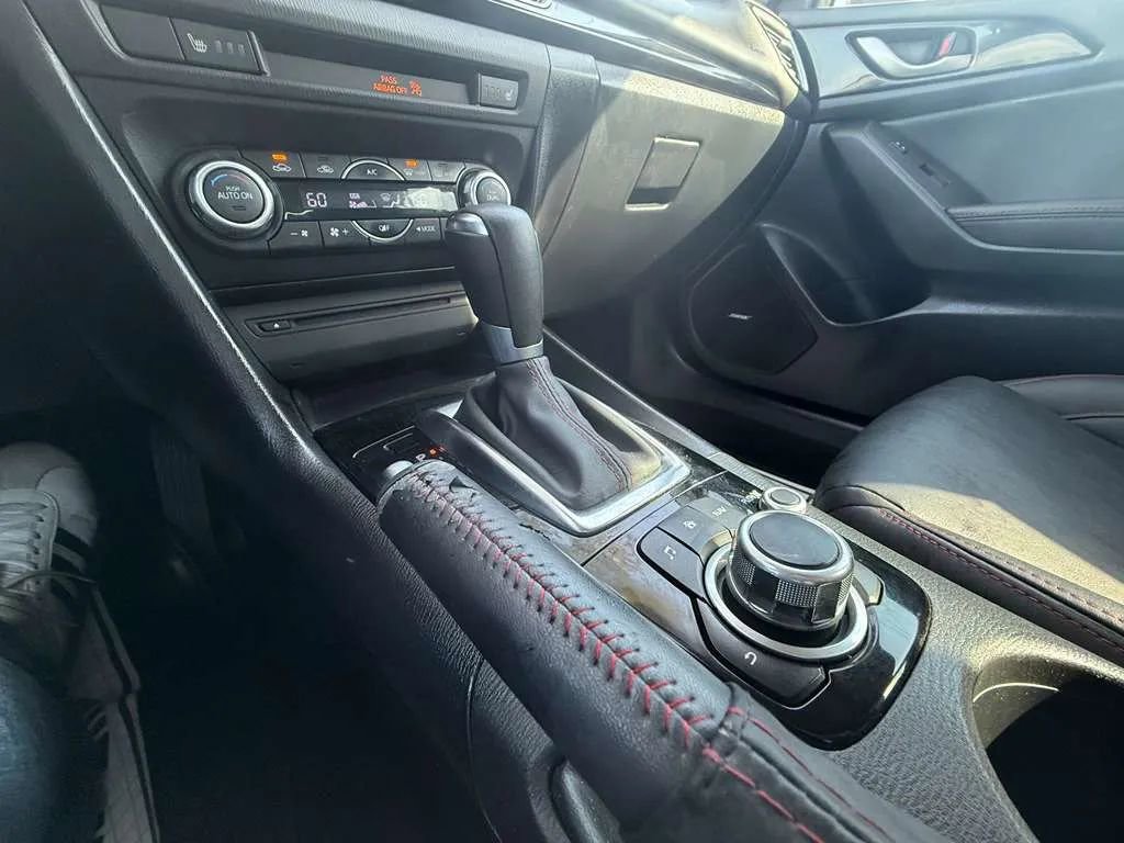 Used 2015 MAZDA MAZDA3 i Grand Touring image 15