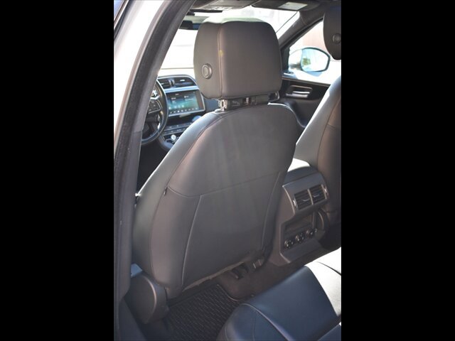 Used 2019 Jaguar F-PACE Premium AWD/4WD image 20