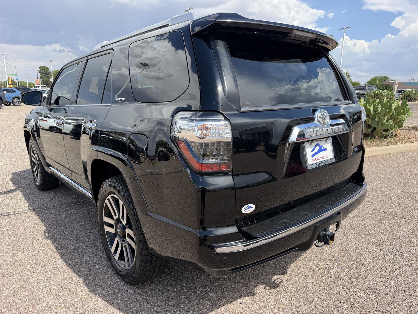 Used 2020 Toyota 4Runner Limited AWD/4WD image 4