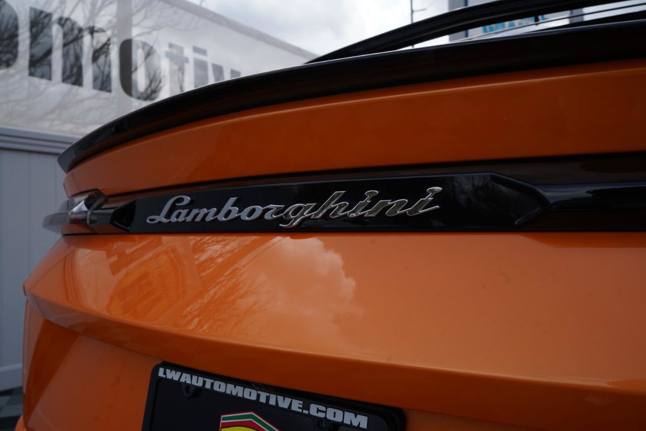 Used 2022 Lamborghini Urus AWD/4WD image 89