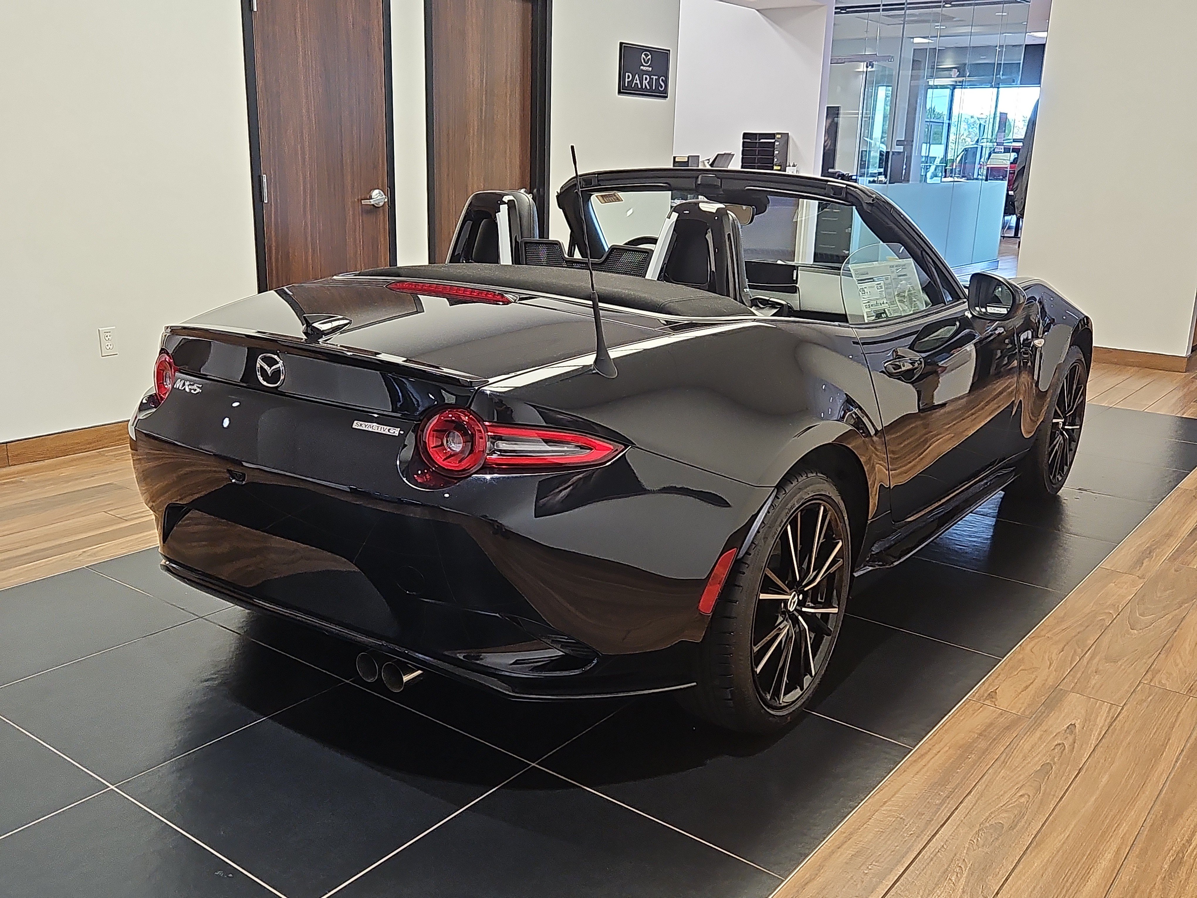 New 2026 MAZDA MX-5 Miata Grand Touring w/ Appearance Package RWD image 2