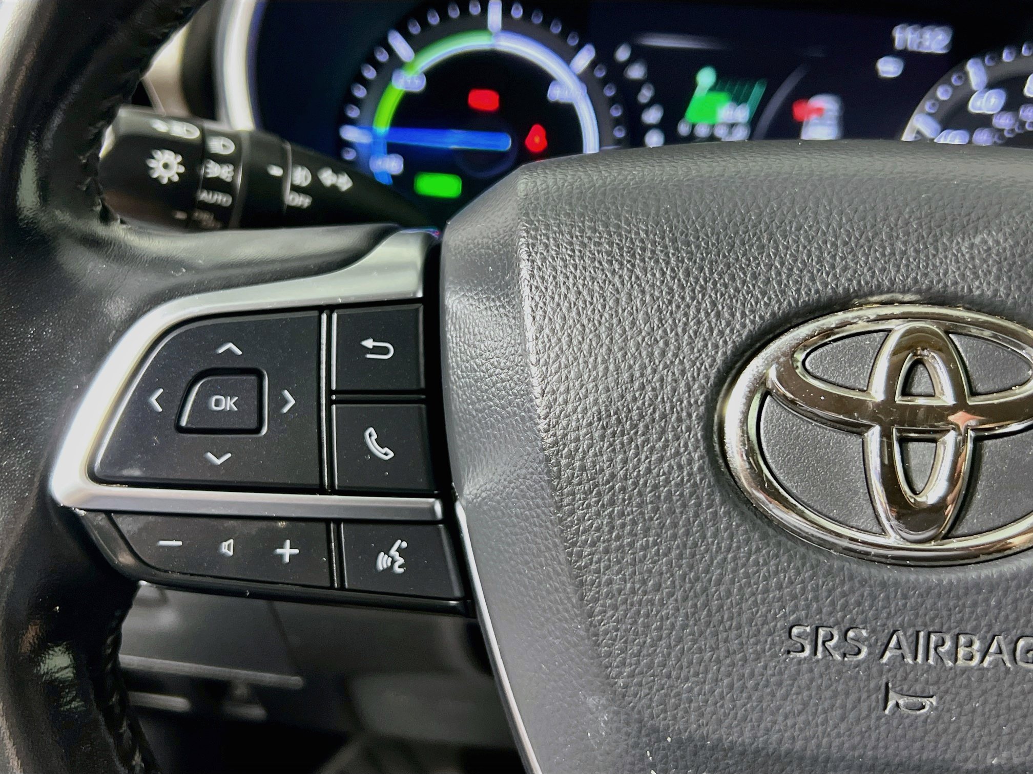 Used 2020 Toyota Highlander XLE FWD image 18